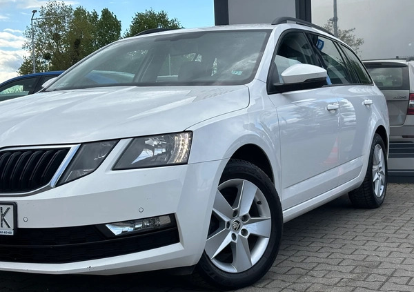 Skoda Octavia cena 37900 przebieg: 295599, rok produkcji 2018 z Jelcz-Laskowice małe 436